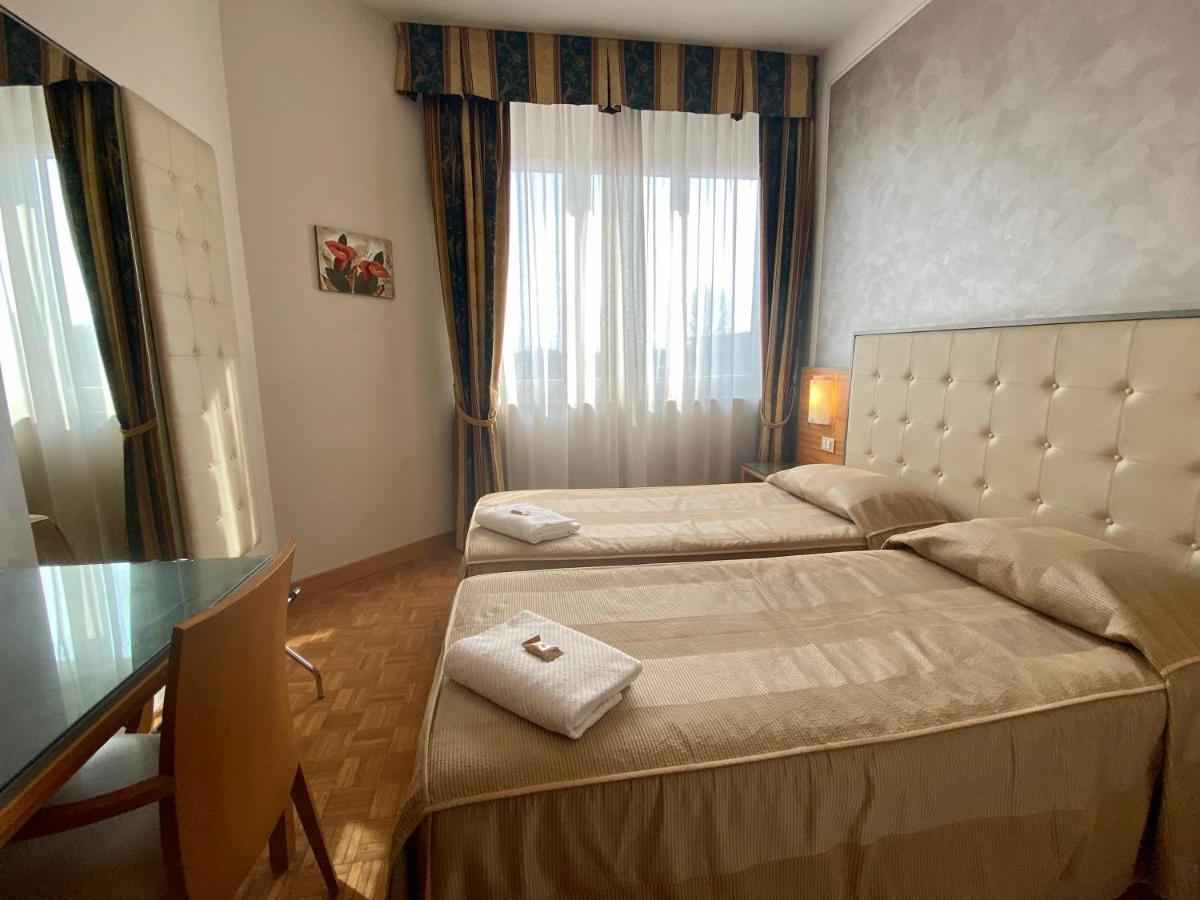 Hotel Riviera Segrate Esterno foto