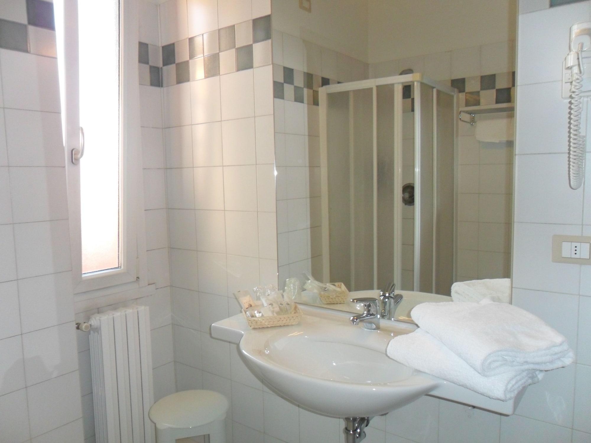 Hotel Riviera Segrate Esterno foto