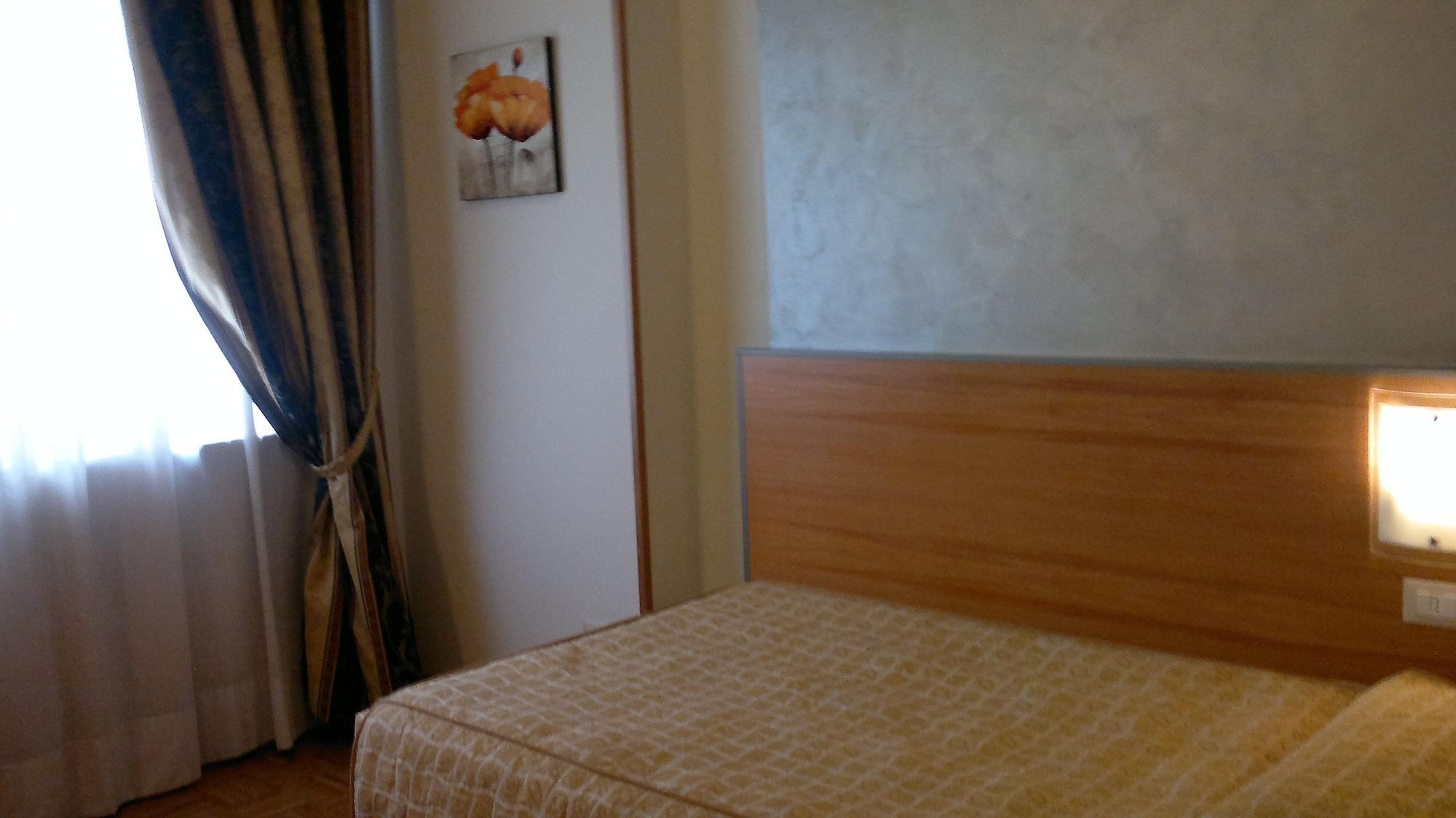 Hotel Riviera Segrate Esterno foto