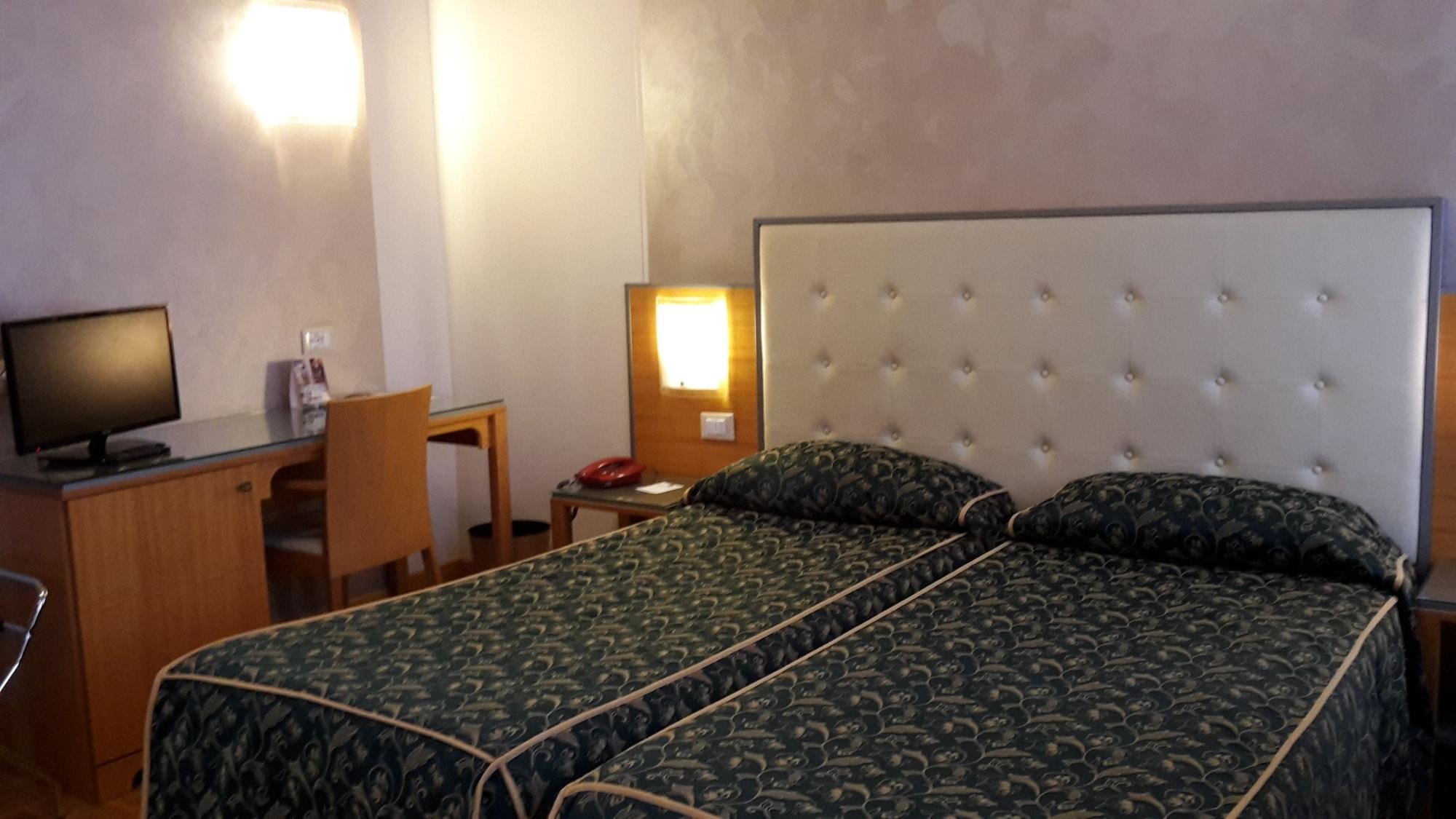 Hotel Riviera Segrate Esterno foto