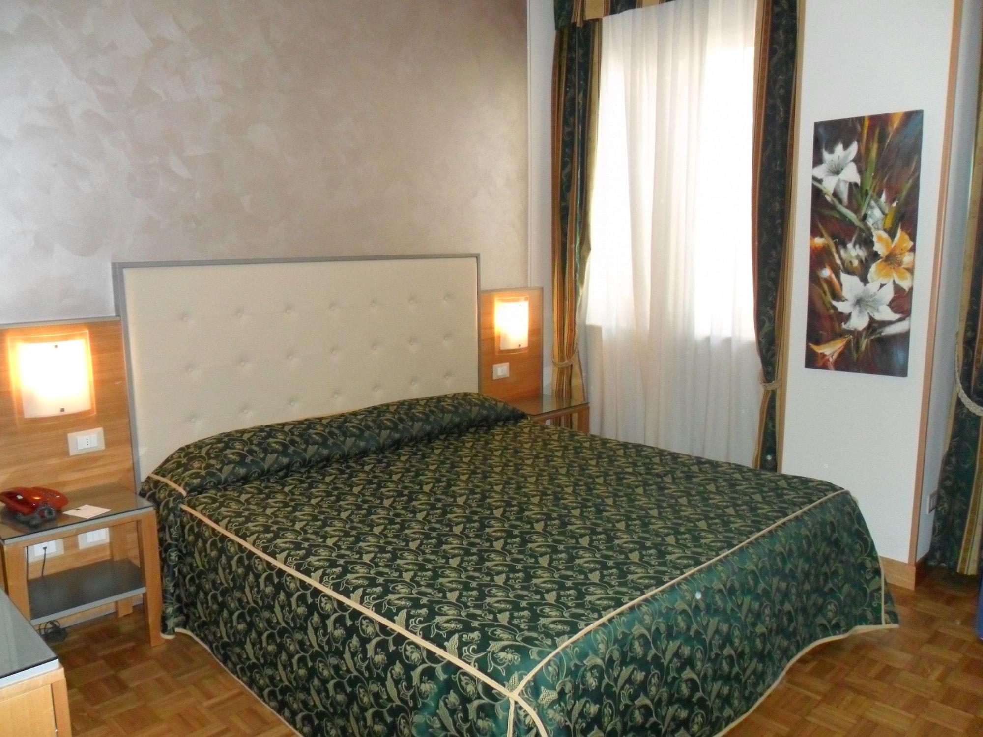Hotel Riviera Segrate Esterno foto