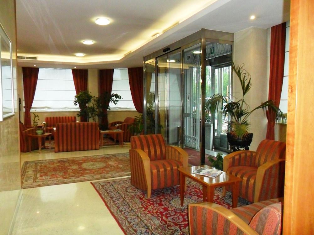 Hotel Riviera Segrate Esterno foto