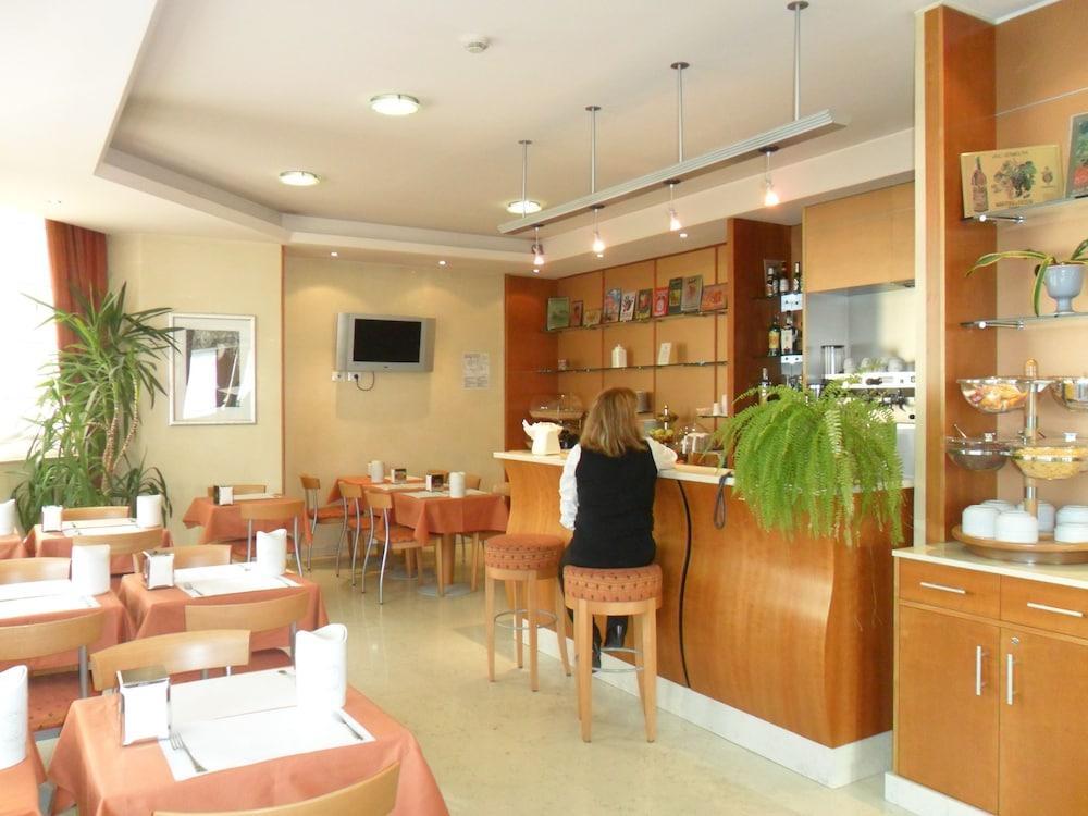 Hotel Riviera Segrate Esterno foto