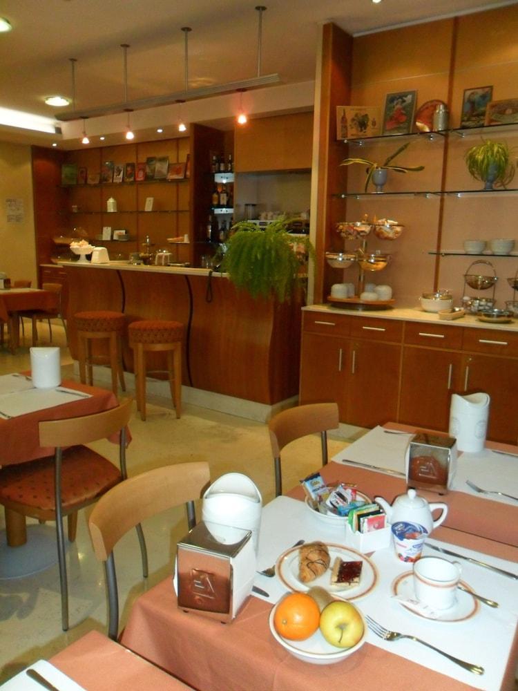 Hotel Riviera Segrate Esterno foto
